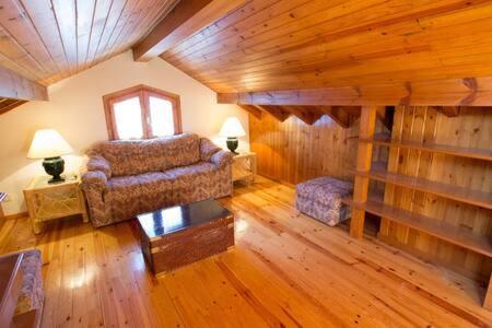 Appartamento Casa Amb Jardi Alp Esterno foto