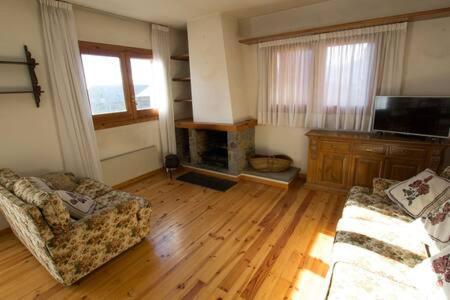 Appartamento Casa Amb Jardi Alp Esterno foto