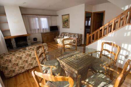 Appartamento Casa Amb Jardi Alp Esterno foto